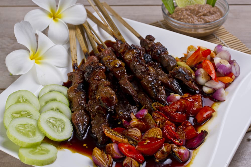 Sate Ayam Bakar: Nikmatnya Makanan Khas Indonesia